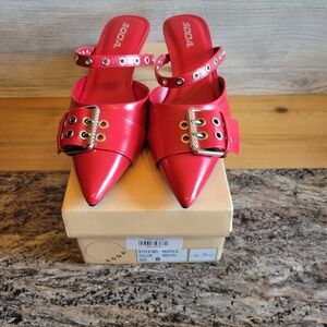NWB Women's Soda Lady In Red Pointed Kitten Toe Heels with Ankle Strap Size 8